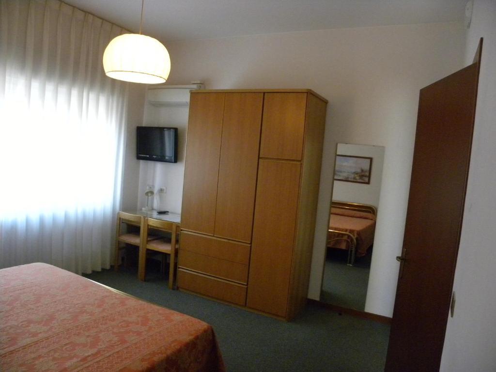 Hotel Rosengarten Pavia Quarto foto